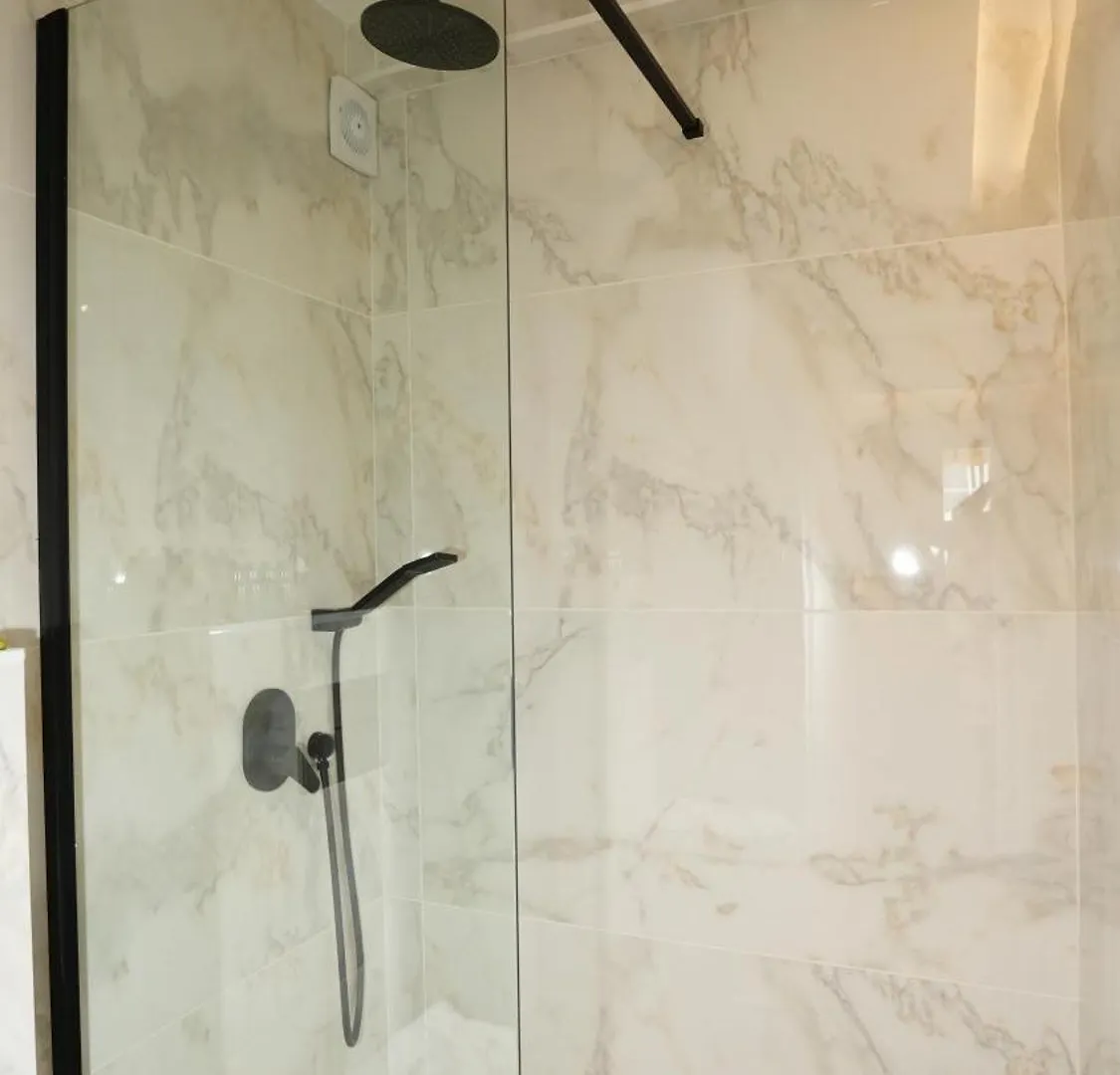 Luxury Suites With Jacuzzi By Sea&Thecity Θεσσαλονίκη 0*,  Ελλάδα