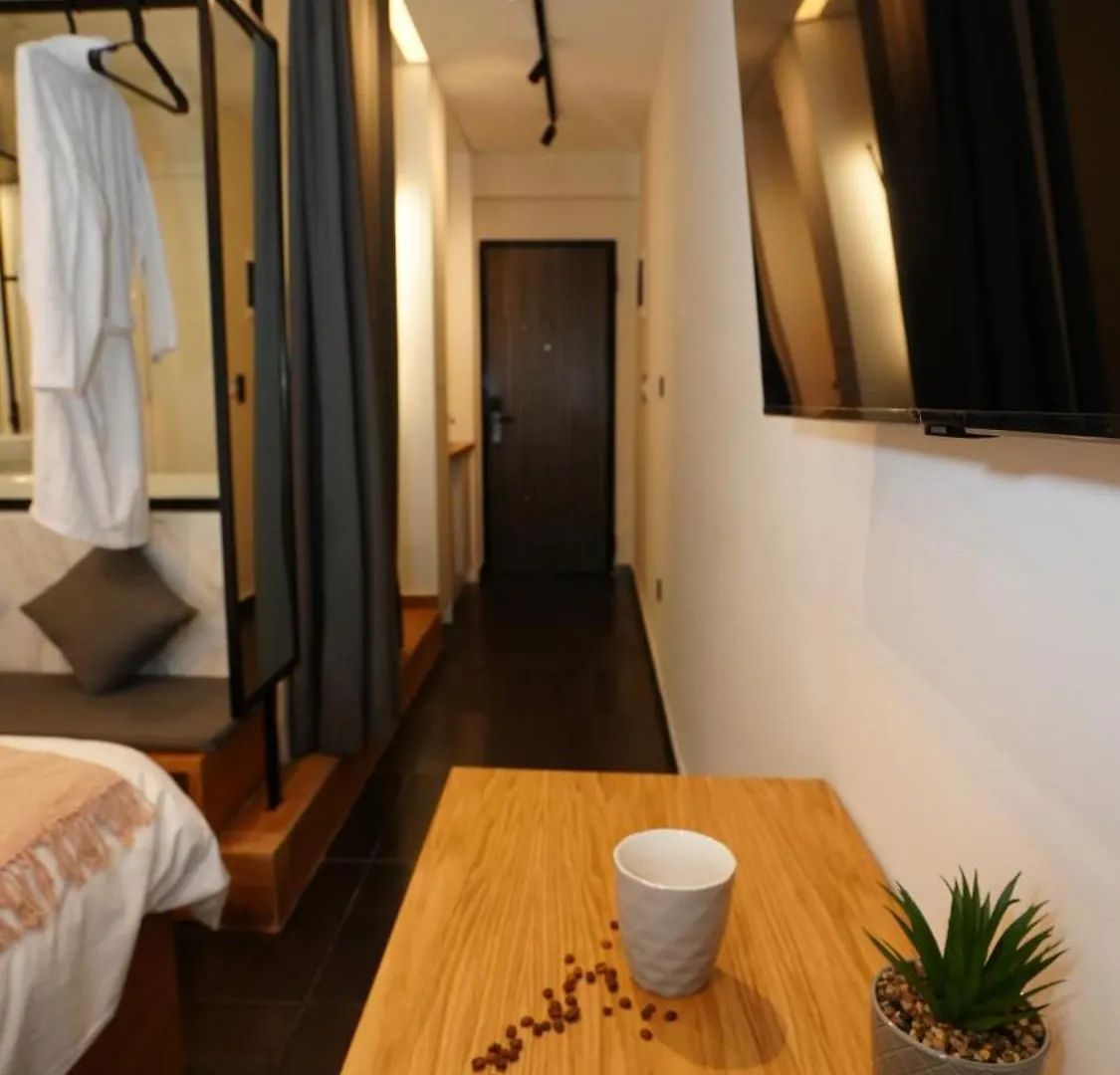 Luxury Suites With Jacuzzi By Sea&Thecity Thessaloniki Apartment