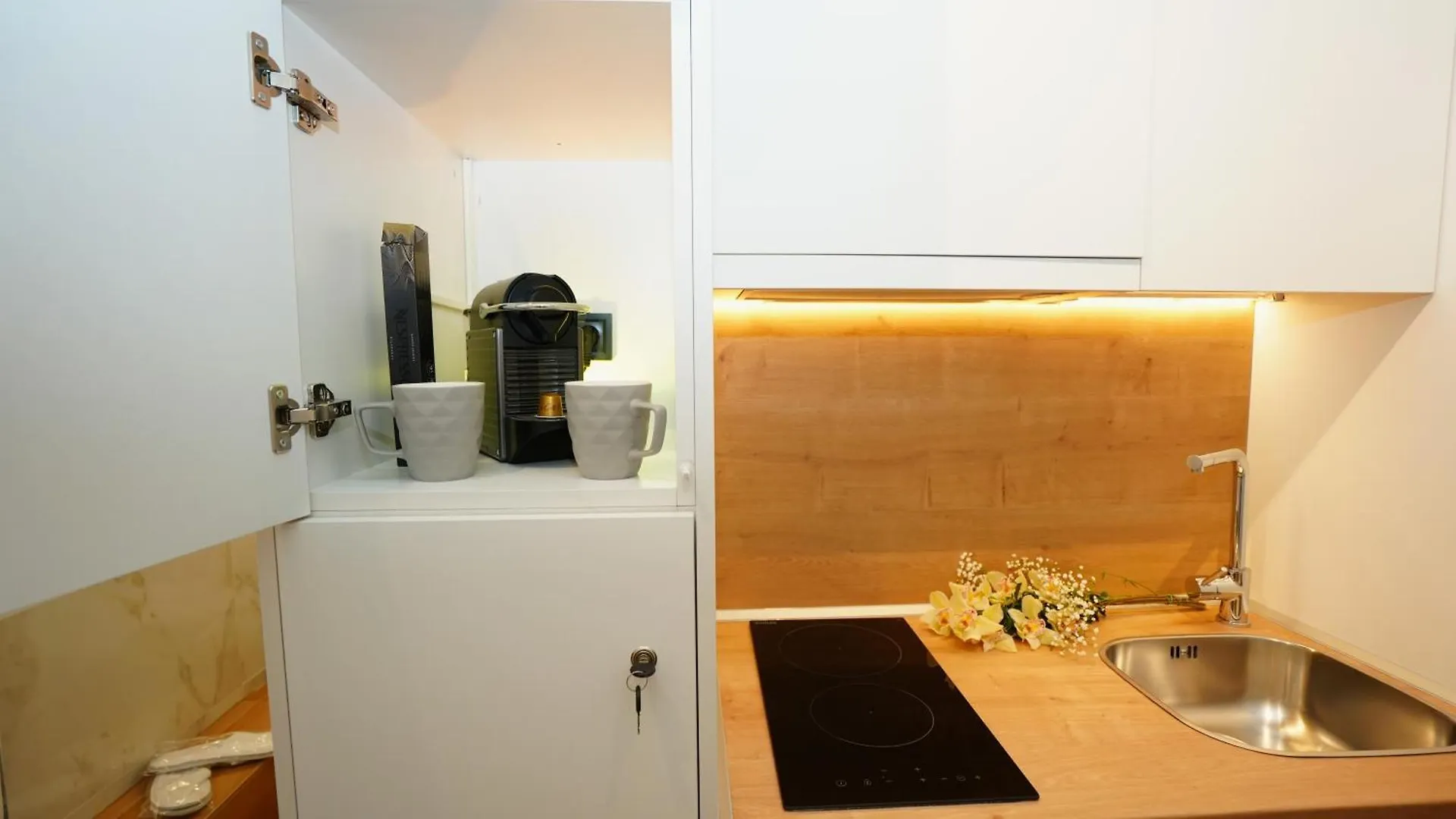 Apartment Luxury Suites With Jacuzzi By Sea&Thecity Thessaloniki