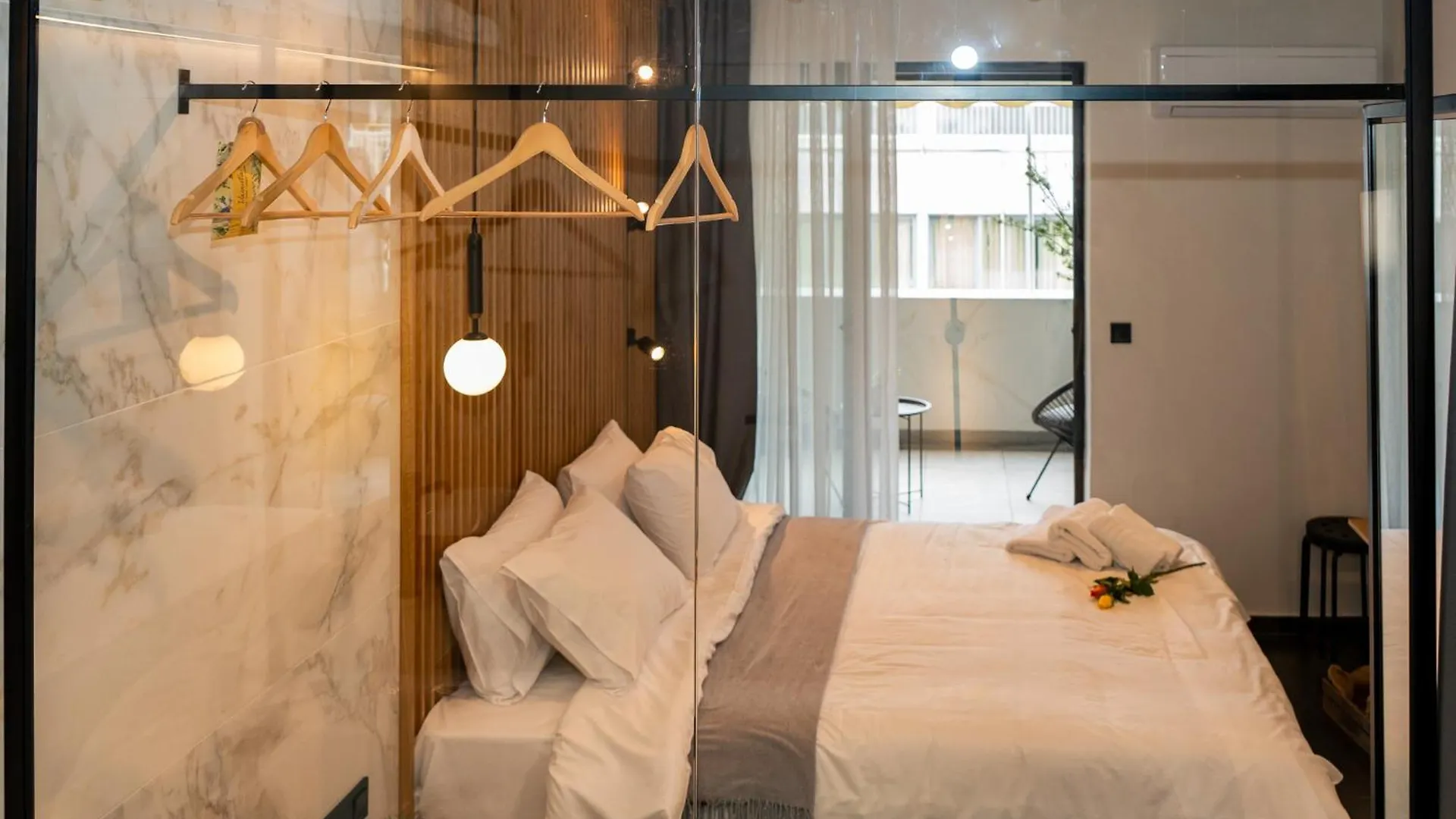 Luxury Suites With Jacuzzi By Sea&Thecity Thessaloniki Greece